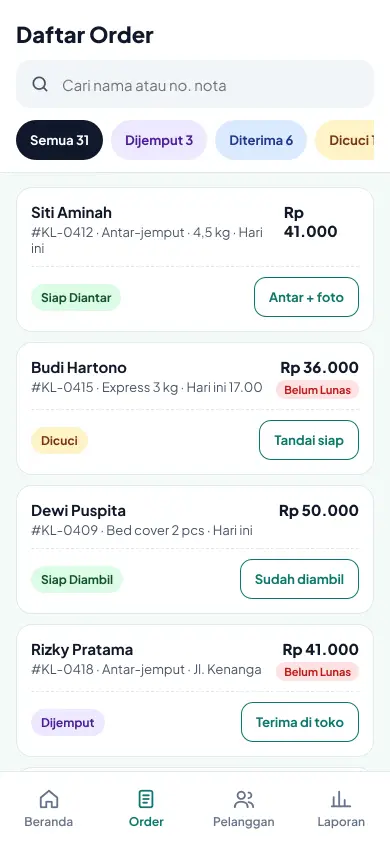 Daftar order dengan filter status dan tombol status berikutnya